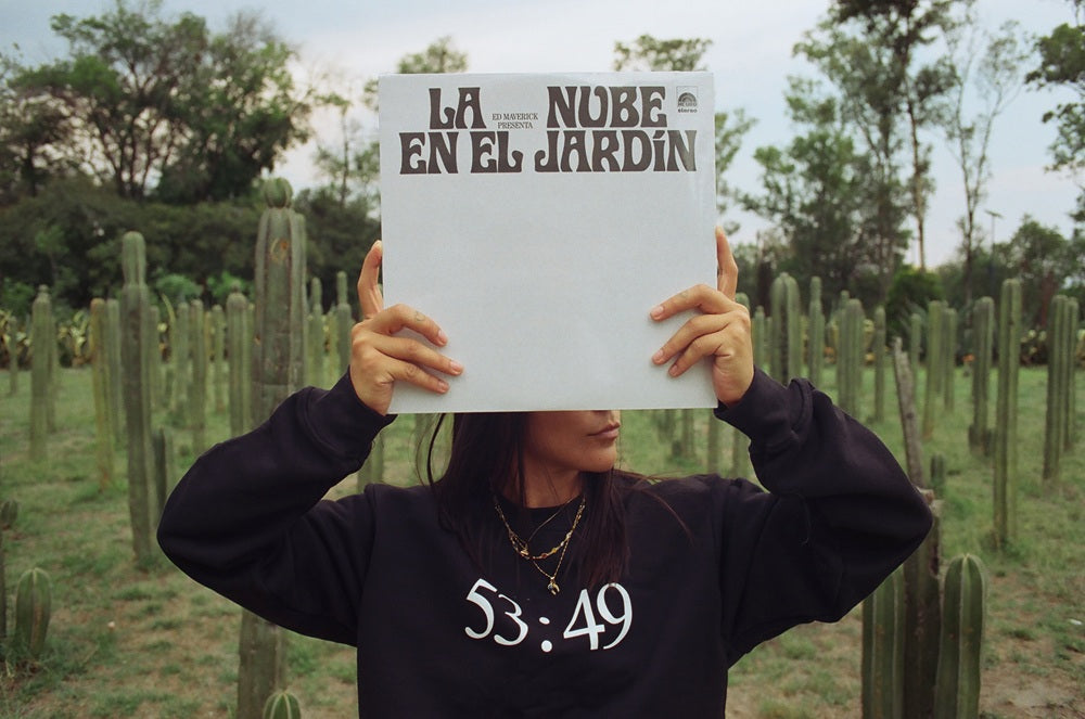 LA NUBE EN EL JARDÍN Sudadera Negra