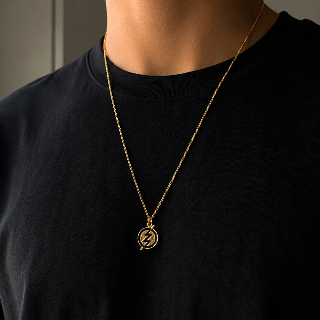 Dije Zoé "Rayo" con cadena (Dorado)